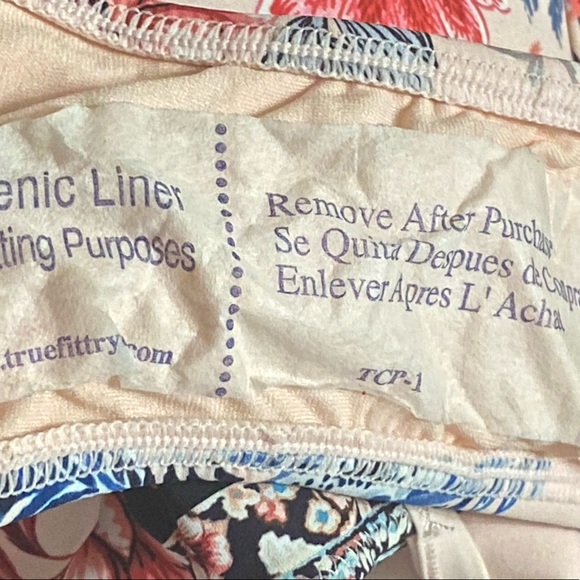 Seafolly NWOT Deep V Plunge One Piece Swimsuit US 6 (Aus 10) Hygienic Liner - Picture 8 of 9